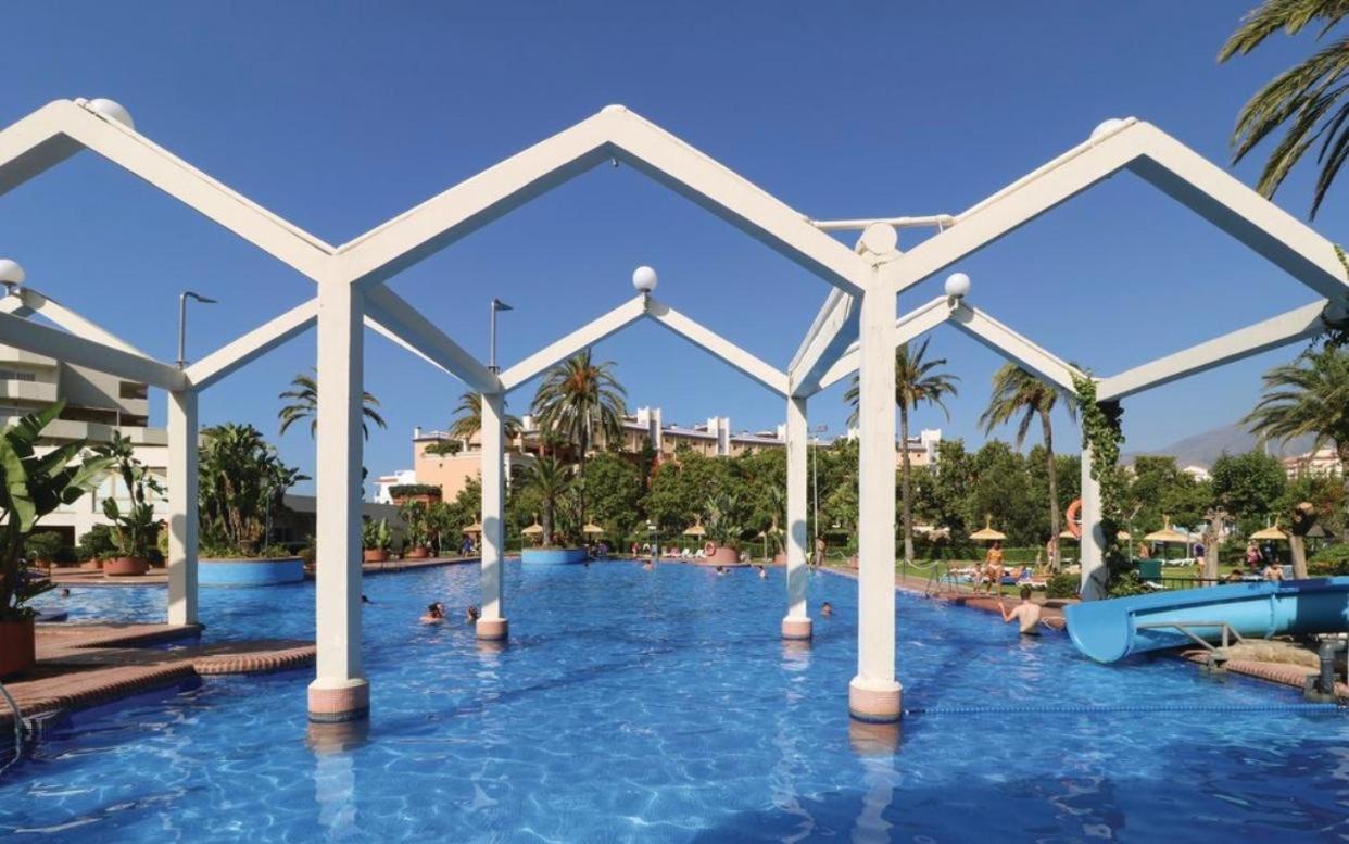 Apartamento Costa Del Sol ベナルマデナ エクステリア 写真